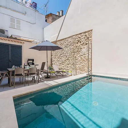 Old Town Townhouse With Pool, Pollença