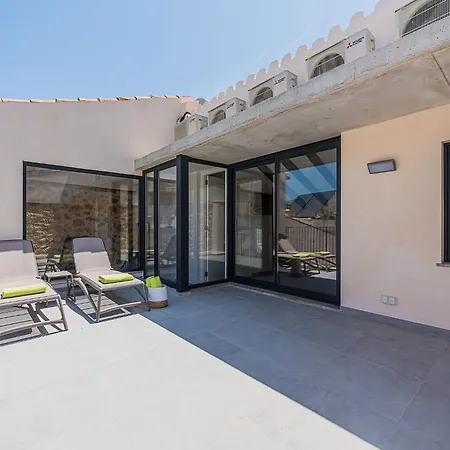 Feriehus Old Town Townhouse With Pool,