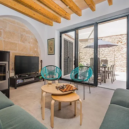 Old Town Townhouse With Pool, * Pollença