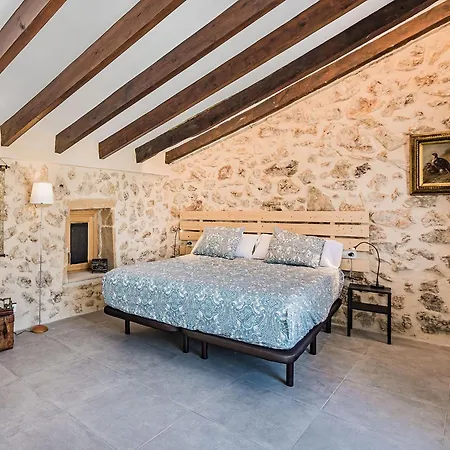 Feriehus Old Town Townhouse With Pool, Pollença