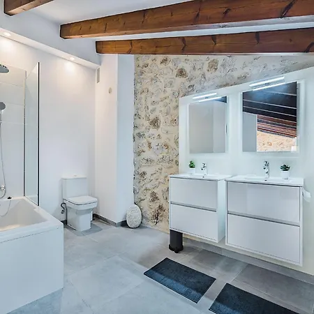 Old Town Townhouse With Pool, * Pollença